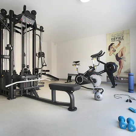 L'ethnique 7p - Climatisation - Jardin - Parking - Salle De Sport דירה
